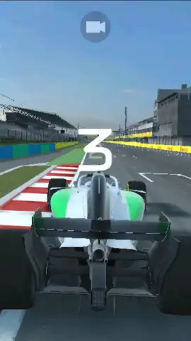 F1 Mobile Racing скриншот 2