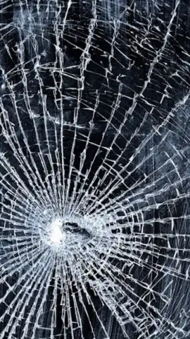 Prank Broken Screen Wallpaper скриншот 10