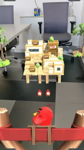 Angry Birds AR: Isle of Pigs скриншот 1