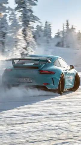 Car Wallpapers HD скриншот 3